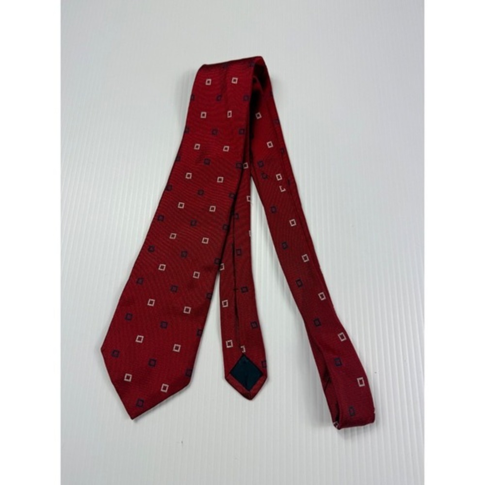 Brooks Brothers 346 Necktie Pure Silk Square Pattern Red Made in Italy‎